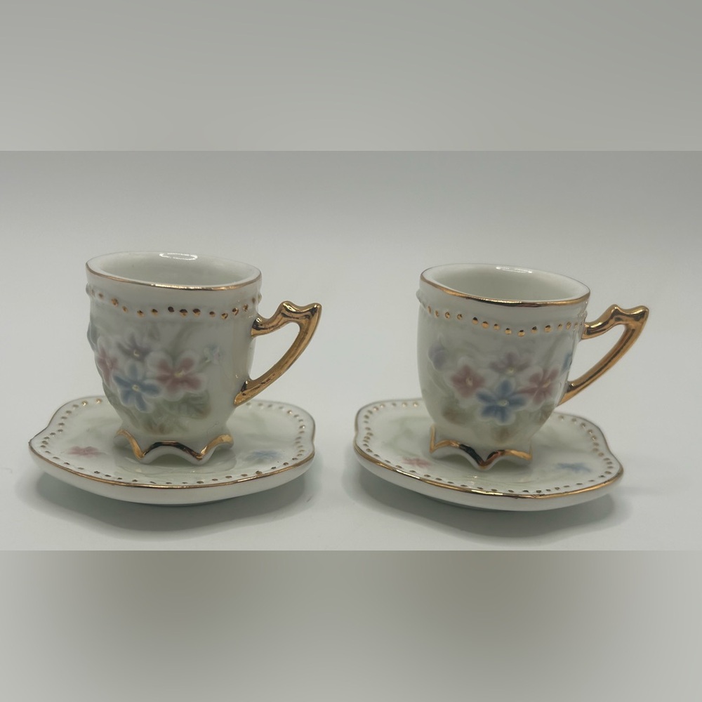 SOLD.   Minature Floral Tea Set with Gold Accents - Picture 10 of 16